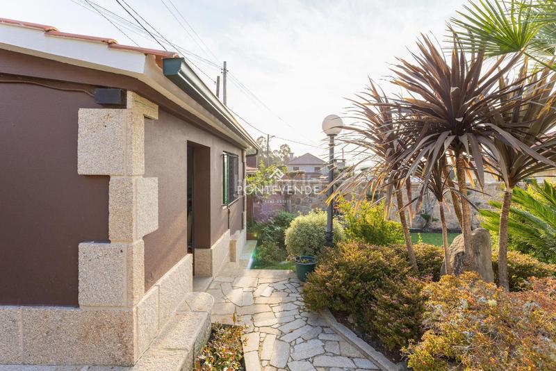 Foto d323360a-6c10-47f2-b4a9-f1e7ae5ad42a. Casa con riscaldamento in Aldán Cangas