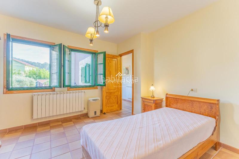 Foto e3a3d901-a172-4ac7-8baf-b7b038f44e67. Casa con riscaldamento in Aldán Cangas