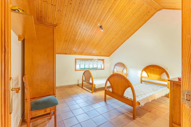 Foto f31f7b56-4943-4d98-b7f1-8a5348200a21. Casa con riscaldamento in Aldán Cangas