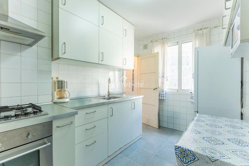 Foto 8ea15098-4479-49be-8a10-46b48763d998. Appartement avec chauffage parking dans Centro - Echegaray Pontevedra