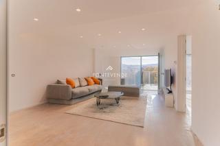 Pis  Cobian rofficnac 18. Piso de 2 dormitorios y 2 baños completos en el centro de pontev