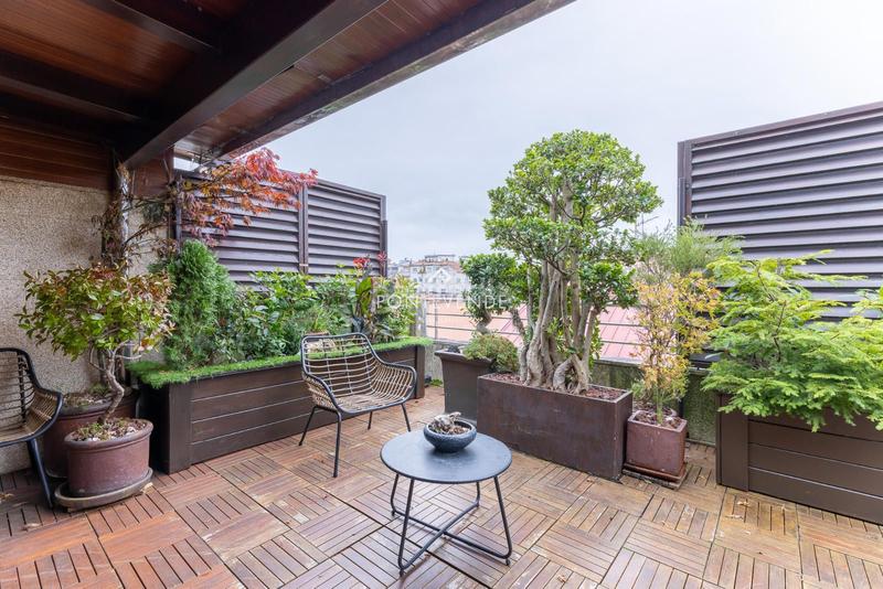 Foto b0aed172-89e2-4324-811c-a3906608e8f9. Pis amb calefacció aparcament a Centro - Echegaray Pontevedra