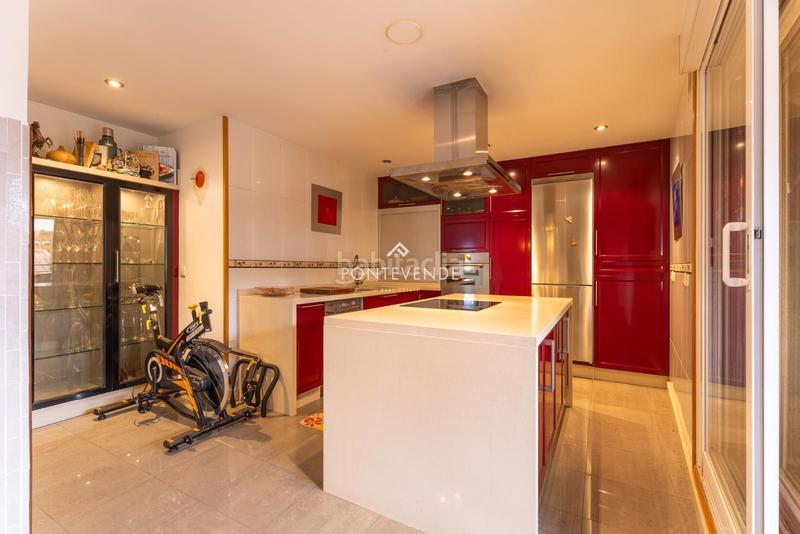 Foto f43d51bf-d21e-426b-960f-abca8f7b8a92. Pis amb calefacció aparcament a Centro - Echegaray Pontevedra