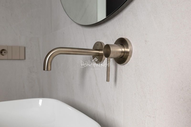 Foto 6c7c69d0-fa0e-4bb8-9ff4-9cee7878b944. Pis a Zona de Plaza de Barcelos Pontevedra