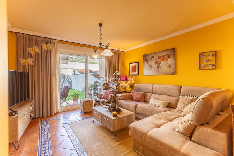 Foto fd18e02c-17ca-4012-ae21-88d94105686a. Casa adossada amb calefacció aparcament piscina a Sanxenxo