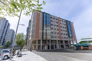 Appartamento in Alcabre. Piso  3 habitaciones en  navia  vigo luminoso y espacioso