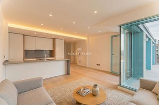 Àtic  Cobian roffignac. Ático de 3 dormitorios y más de 100 metros de terraza en el cent