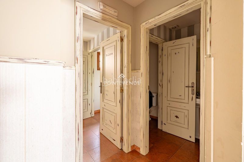 Foto cee246d5-d653-4e64-b5cd-d129e8d55eaf. Edifici a Centro - Echegaray Pontevedra