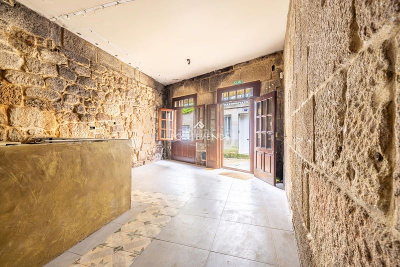 Foto f3a7079d-7c8a-4561-930c-da934652071c. Edifici a Centro - Echegaray Pontevedra