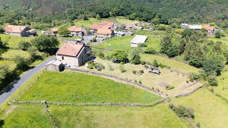 Foto 747cd3de-4a86-4e60-a03f-1b754e39e169. Casa amb calefacció aparcament a Cotobade
