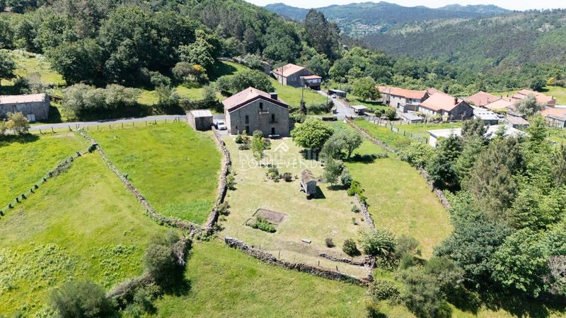 Foto ffa9860b-f3da-45e5-b5aa-7f53a05afe34. Casa amb calefacció aparcament a Cotobade