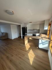 Appartement à Martinez garrido 7. Piso reformado de 3 habitaciones en vigo con garaje y trastero