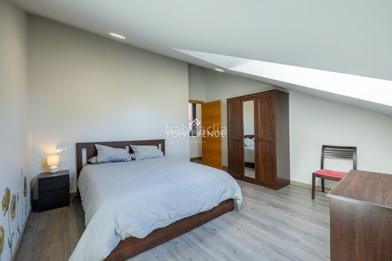 Foto 022e5141-0f36-46e4-bddc-b36785851923. Casa adossada a Cangas pueblo Cangas