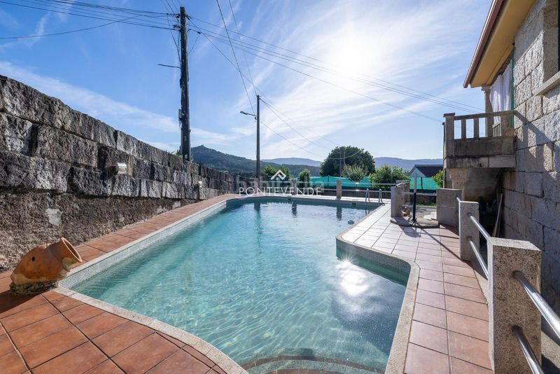 Foto d554653c-f168-4151-bbf5-dfb5fd33e9cc. Xalet amb calefacció aparcament piscina a Soutomaior
