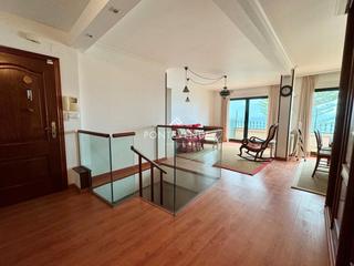 Dplex en Montero ros 27. Dplex, en primera lnea, en bueu.