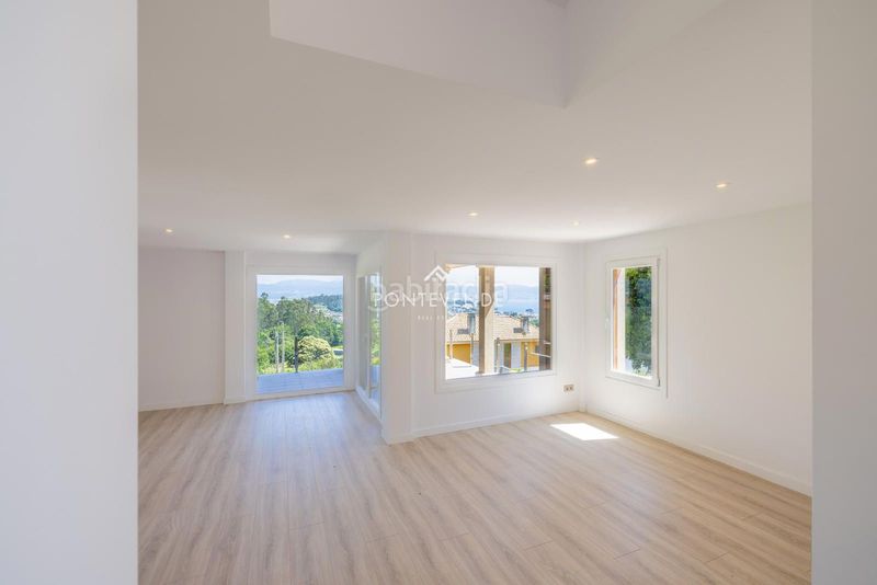 Foto da9d51db-cfea-45ac-8881-6b343911f7c7. Casa amb aparcament a Bordóns Sanxenxo