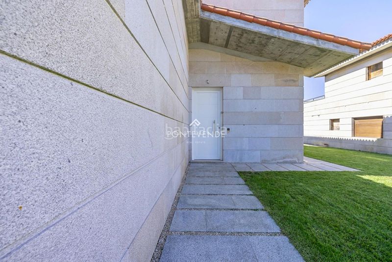 Foto a15928a3-230d-4b36-adff-98c111e5fe87. Casa amb aparcament a Baiona