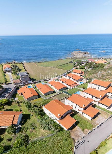 Foto cc25b5a1-4d12-41a2-aaac-008cfc45d262. Casa amb aparcament a Baiona