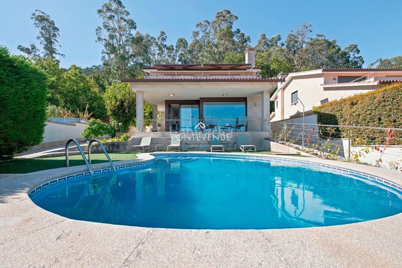 Foto ff55f522-8feb-420e-b5f7-6c47aa51c168. Chalet con riscaldamento parcheggio piscina in Dorrón Sanxenxo
