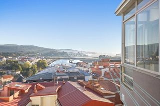 Pis  N/a. Piso con altura, luz y vistas en la alameda de pontevedra