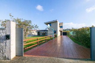 Rent Chalet in Coruxo - Oia - Saiáns. Vivienda en una de las zonas más exclusivas de vigo