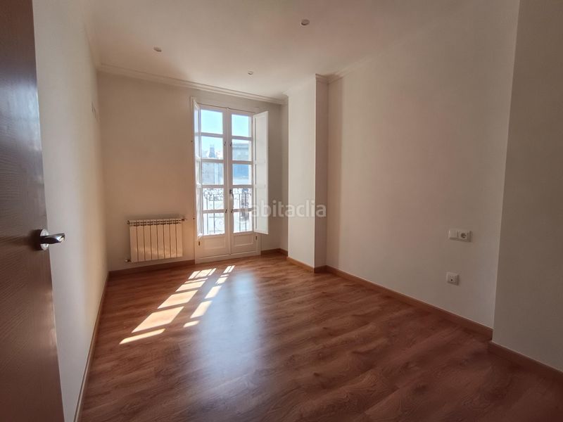 Foto b66d4c80-d9fa-4ddd-8d85-20b9703f1bd4. Àtic a Centro Ourense