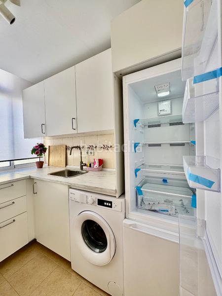 Foto 18575e69-39fc-4dda-befa-d7c11a0124ce. Apartamento en calle valladolid 13 gran piso centro reformado y terraza en Fuengirola