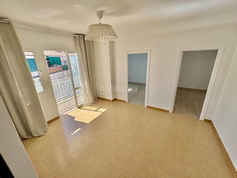Foto 350f6b8b-2eef-46b6-a2fb-8f5824334118. Apartamento en calle valladolid 13 gran piso centro reformado y terraza en Fuengirola
