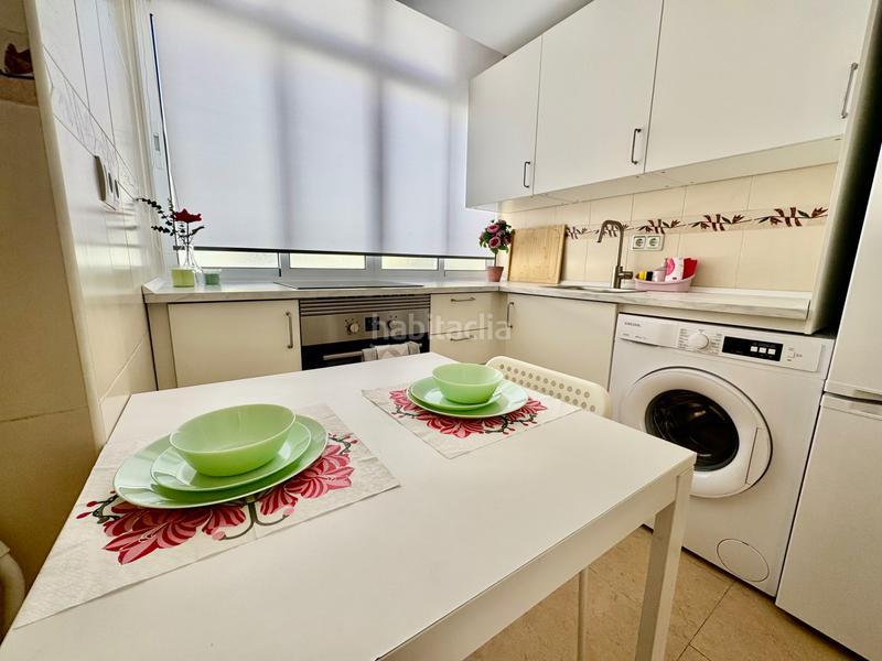 Foto e687ad71-b904-46f0-a5bf-f145b6a56651. Apartamento en calle valladolid 13 gran piso centro reformado y terraza en Fuengirola