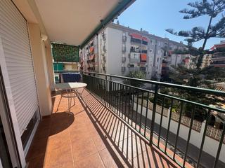 Miete Appartement  Calle asturias 31. Gran piso al lado de la playa en alquiler