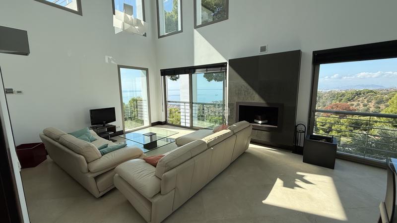 Foto deb3a546-d303-4013-8bb6-f5b6695fa914. Haus in calle esterlicia 1 in Pinares de San Antón Málaga