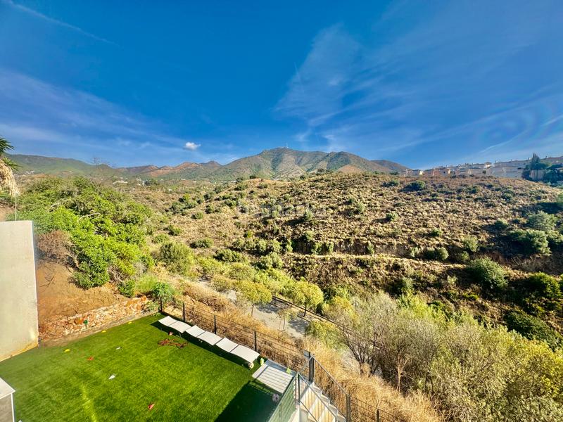 Foto 69305386-ce5c-4afb-a1ea-47f3f6bf2fdb. Maison jumelée dans calle brezos 3b dans Torreblanca del Sol Fuengirola