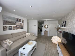 Apartament a Calle sevilla 18. Moderno piso de 3 dormitorios con licencia turística en el centr