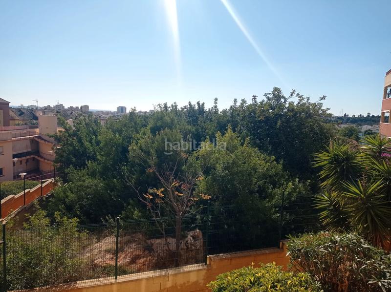 Foto 83b6ff96-009f-45ed-9bf9-53d912f2af5c. Appartement dans calle narciso 5 dans Los Pacos Fuengirola