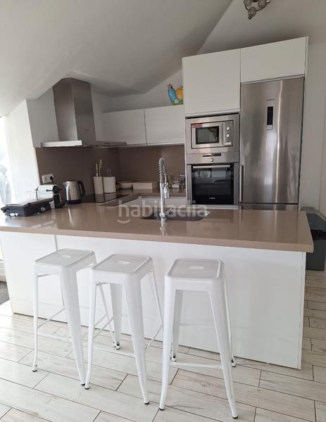 Foto 05871aa5-fb0f-40e7-964d-c58a7021de25. Penthouse with heating parking pool in Los Pacos Fuengirola