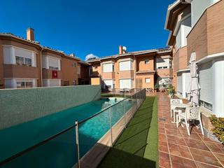 Casa a schiera  Calle colibrí 2. Gran casa adosada en las lagunas de mijas con garaje