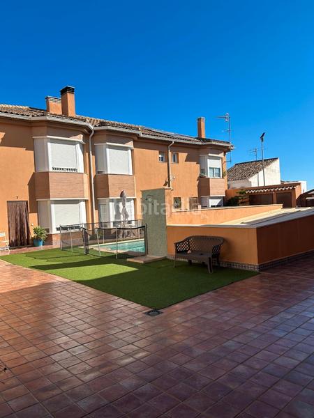 Foto d56edcfc-c06e-47b8-918e-6dde9fc5043e. Casa adosada en calle colibrí 2 gran casa adosada en las lagunas con garaje en Mijas