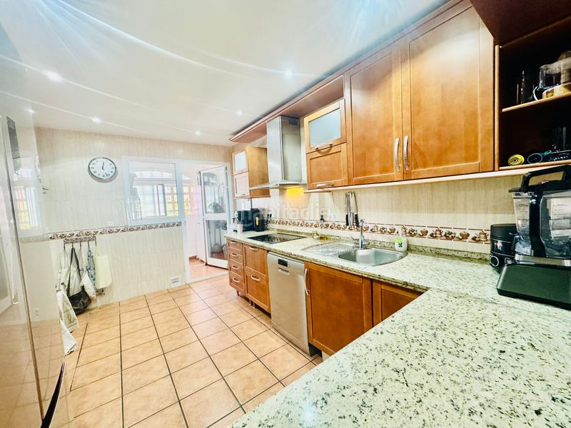 Foto cd97afbe-e205-4044-9477-30d9bb0859cd. Casa adossada amb calefacció aparcament piscina a Fuengirola