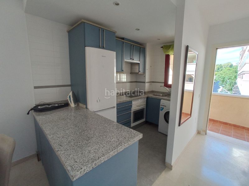 Foto f0f2b856-2240-45c2-9787-dffbad9e70e5. Pis a calle narciso 4 a Los Pacos Fuengirola