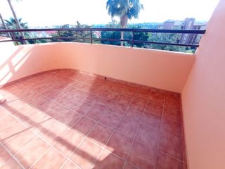 Flat  Calle chumbera 2. Piso en los pacos vistas abiertas
