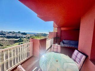 Piccolo appartamento in Los Pacos. Fantástico piso de 2 dormitorios con gran terraza, piscina, gimn