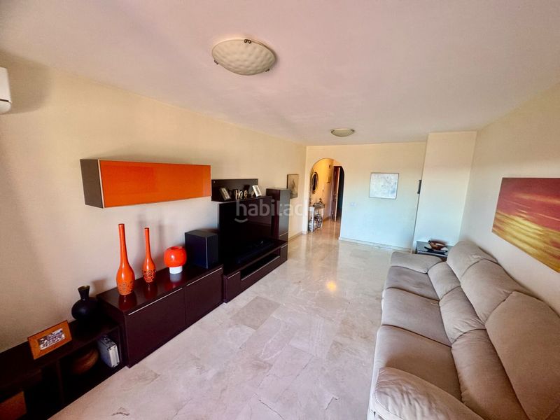 Foto 7020feea-85dd-4153-ad85-3fe3f70b6b4c. Apartament amb aparcament piscina a Los Pacos Fuengirola