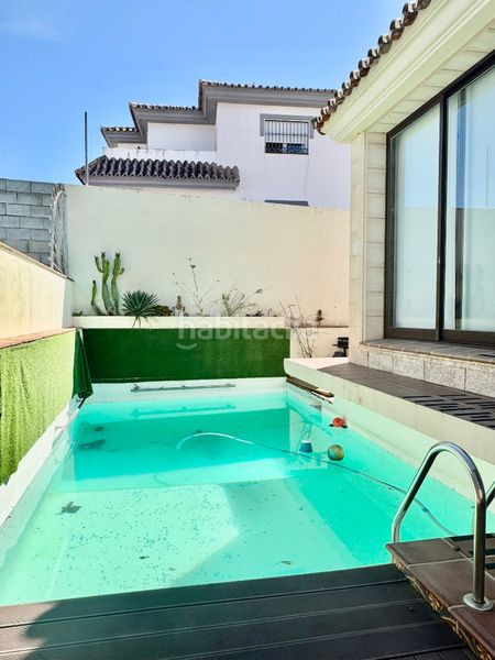 Foto 42e247e3-a3ae-4ac8-b8d1-1e5d0ae9b318. Xalet amb xemeneia aparcament piscina a campo de Mijas Mijas