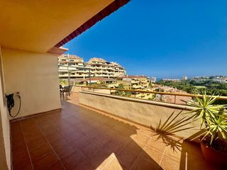 Affitto Piccolo appartamento  Calle maria zambrano. Exclusivo ático dúplex en alquiler con impresionantes vistas al