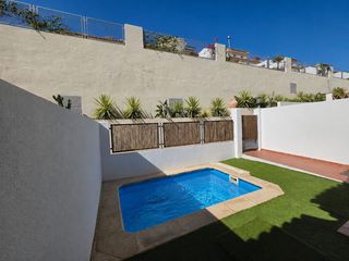 Casa adossada a Calle Colmenar 4