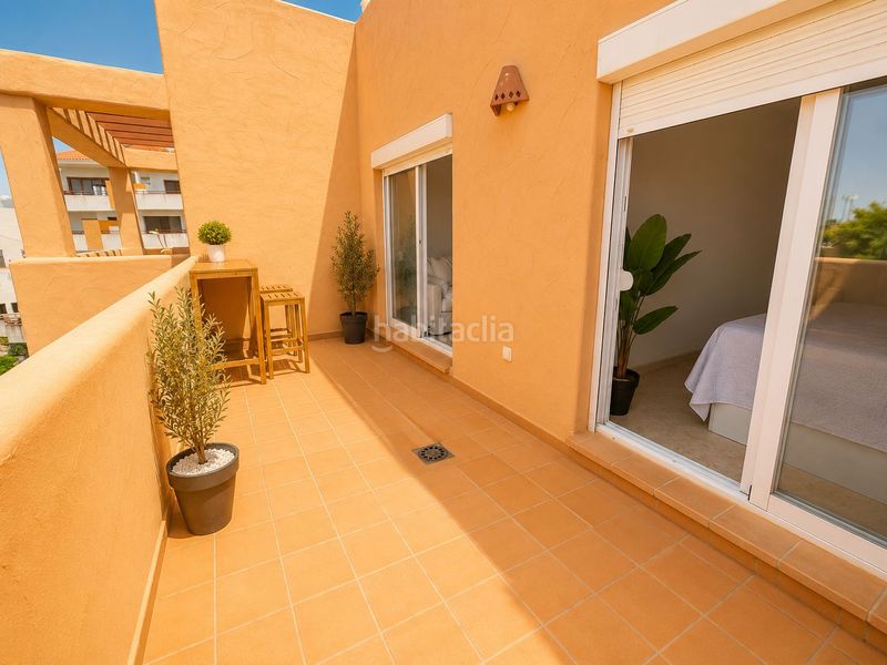 Foto 3ed24596-9cd5-44d5-802d-8ed07569b578. Apartament amb aparcament piscina a Santa María Marbella