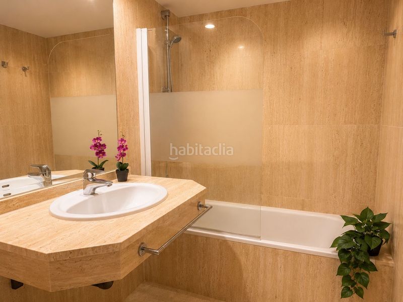 Foto 6ece9bf4-b90a-4471-80e4-f80e338aaefb. Apartament amb aparcament piscina a Santa María Marbella