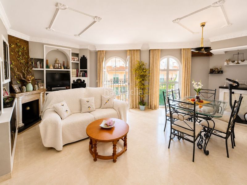 Foto 70e203f3-8dad-446b-8b21-4221a6a5ec5f. Apartament amb xemeneia a Centro ciudad Fuengirola