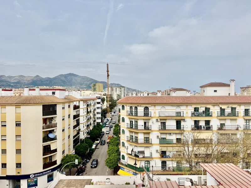 Foto e31282e2-ce19-46e5-a32d-e33ca63c22e8. Apartament amb xemeneia a Centro ciudad Fuengirola