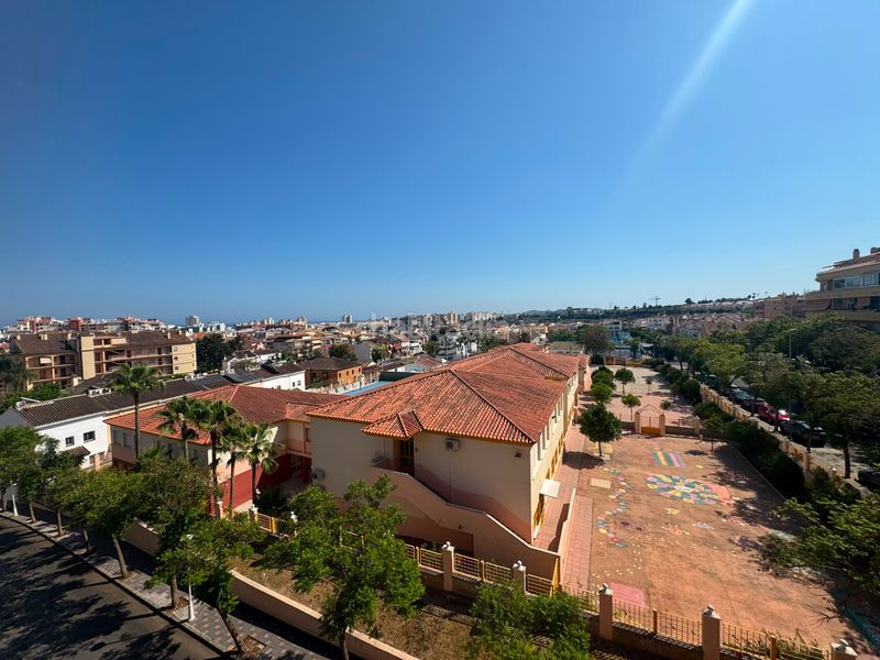 Foto 857f2a17-c9d7-40ca-8d63-ff30e32bbae9. Apartament amb aparcament piscina a Los Pacos Fuengirola